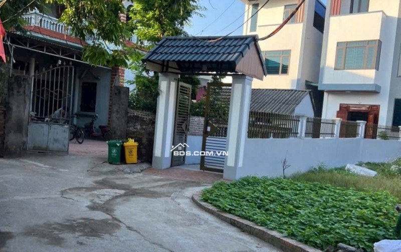 9) Cần tiền gấp em bán nhanh mảnh 66m Đất Ngô Xuyên – Như Quỳnh chỉ 2,x tỷ. Lh ngay 0362554684